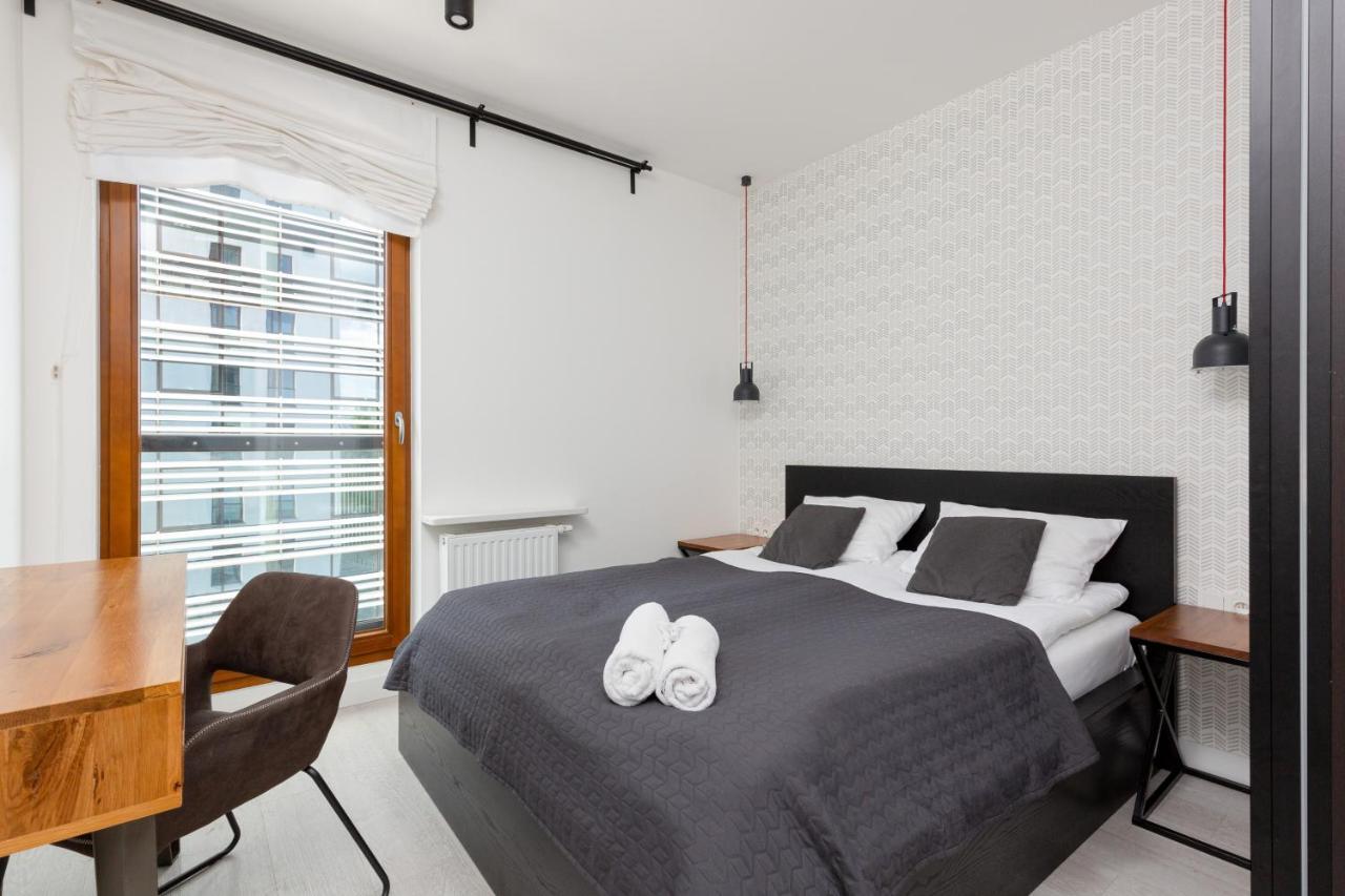 City Center Apartments Grzybowska With Parking By Noclegi Renters Varsóvia Exterior foto